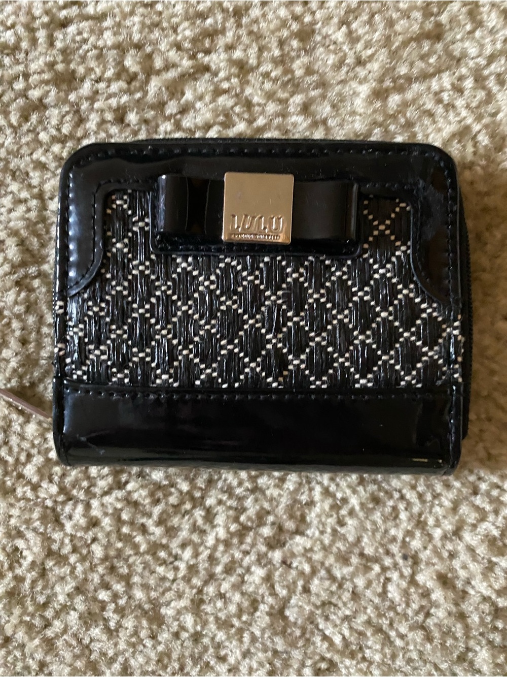 Lulu Guinness Black Patent & Woven Black/White Bow Wallet